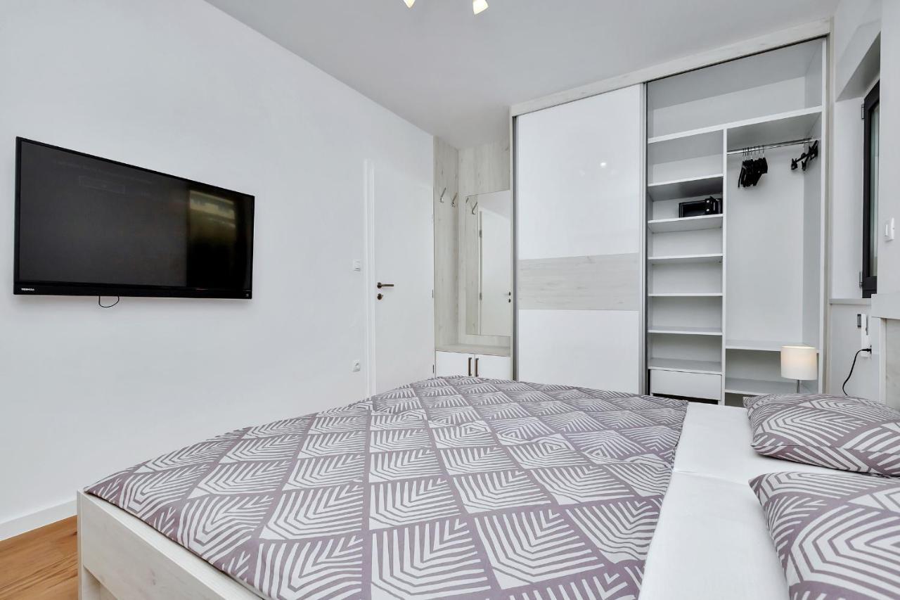 Luxury Apartment Sidro With Free Beach Parking Makarska Exterior photo